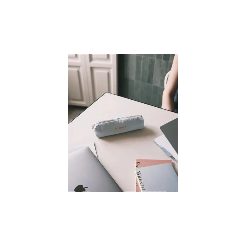 Estuche Cloudy Sky Repelente al Agua 20 cm